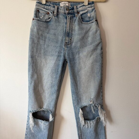 Abercrombie & Fitch Denim - Abercrombie and Fitch 90's Straight Ultra High Rise Ripped Straight Jeans